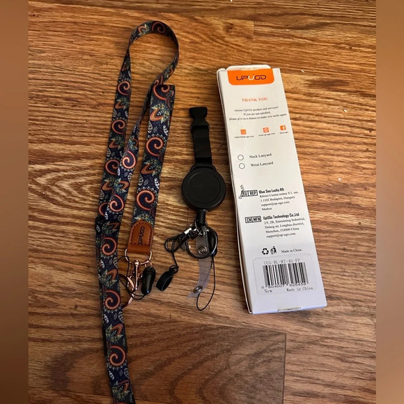 🆕 UpUGo Heavy Duty Retractable Neck and Wrist Lanyard Set - Picture 7 of 8
